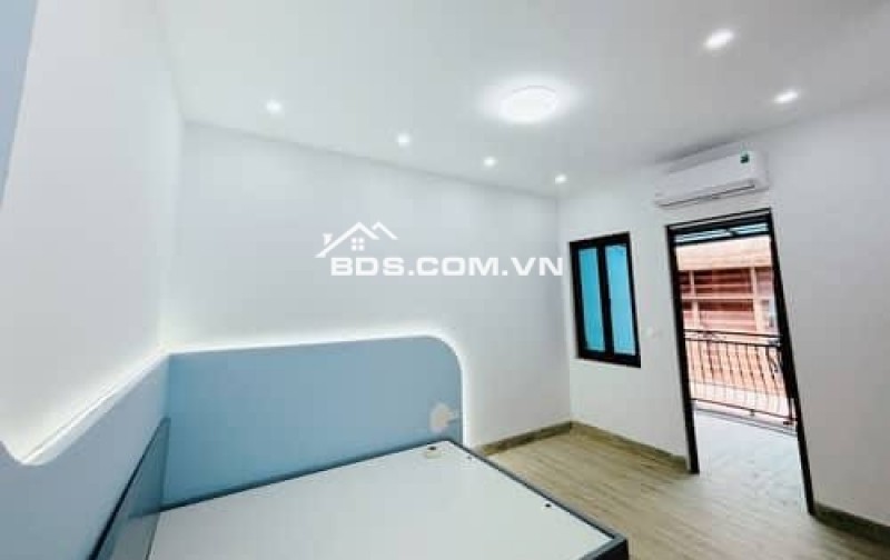 Bán Nhà Hiếm Tại Ngã Tư Sở Trường Chinh: Diện Tích 29m², Mặt Tiền 5.2m, Giá 5.5 Tỷ VNĐ